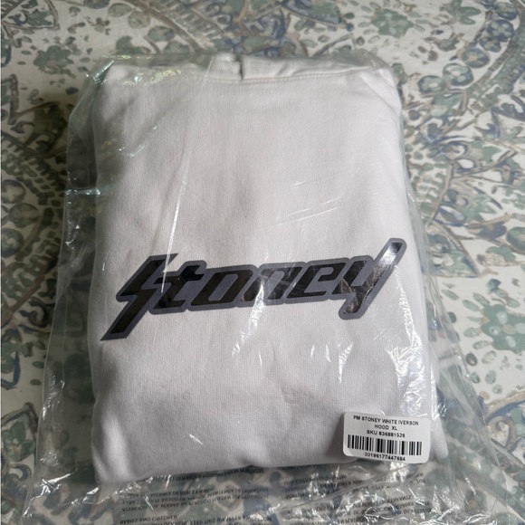Post Malone x Reebok "White Iverson" Anniversary Hoodie SZ XL - Picture 1 of 5
